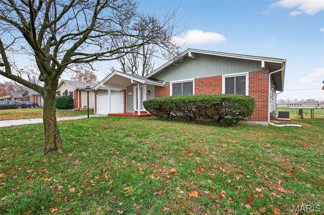 2560 Woodsage Drive, Florissant, MO 63033