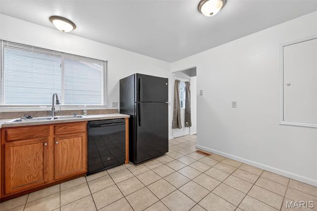 2560 Woodsage Drive, Florissant, MO 63033