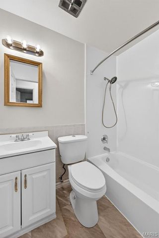 2560 Woodsage Drive, Florissant, MO 63033