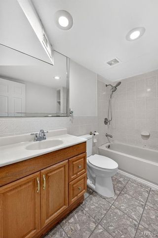 2560 Woodsage Drive, Florissant, MO 63033