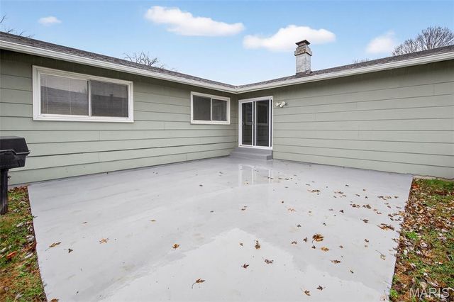 2560 Woodsage Drive, Florissant, MO 63033