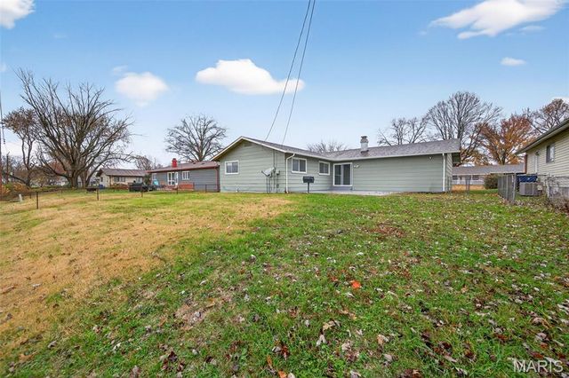 2560 Woodsage Drive, Florissant, MO 63033