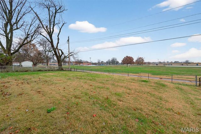 2560 Woodsage Drive, Florissant, MO 63033