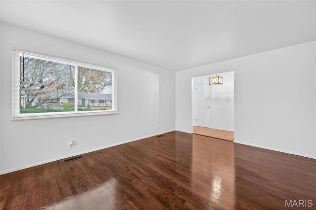 2560 Woodsage Drive, Florissant, MO 63033