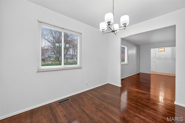 2560 Woodsage Drive, Florissant, MO 63033