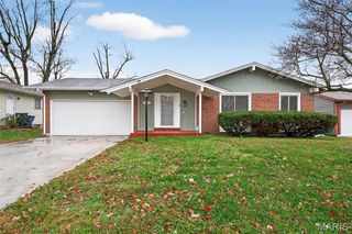 2560 Woodsage Drive, Florissant, MO 63033