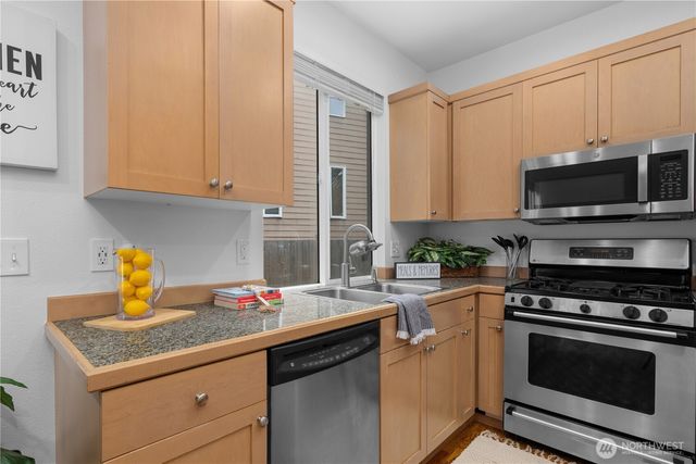 22526 SE 12th Place, Sammamish, WA 98075
