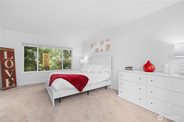 22526 SE 12th Place, Sammamish, WA 98075
