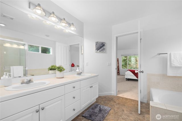 22526 SE 12th Place, Sammamish, WA 98075