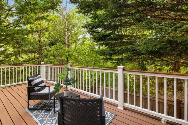 22526 SE 12th Place, Sammamish, WA 98075