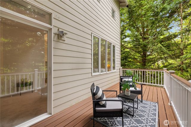 22526 SE 12th Place, Sammamish, WA 98075