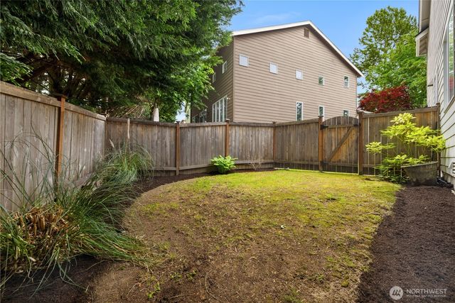 22526 SE 12th Place, Sammamish, WA 98075