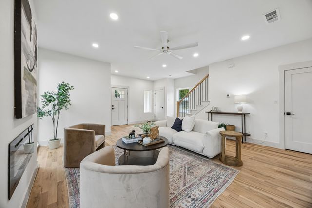 3031 Brooklyndell Avenue, Dallas, TX 75211