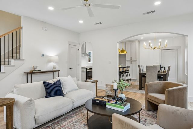 3031 Brooklyndell Avenue, Dallas, TX 75211