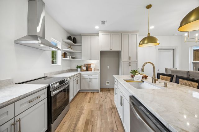 3031 Brooklyndell Avenue, Dallas, TX 75211