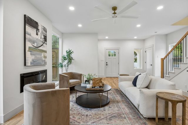 3031 Brooklyndell Avenue, Dallas, TX 75211