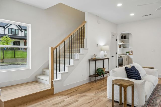 3031 Brooklyndell Avenue, Dallas, TX 75211