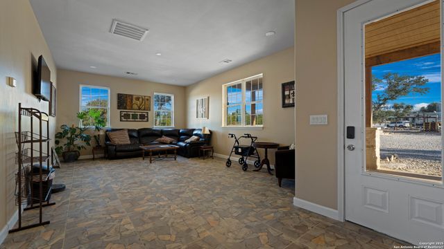 9089 FM 2673, Canyon Lake, TX 78133