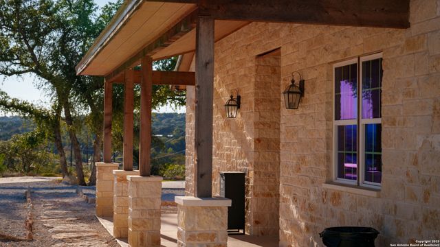 9089 FM 2673, Canyon Lake, TX 78133