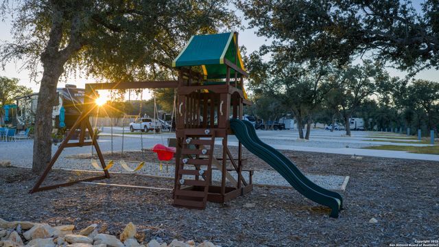 9089 FM 2673, Canyon Lake, TX 78133