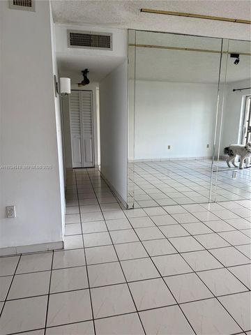 5199 NW 7th St 115, Miami, FL 33126