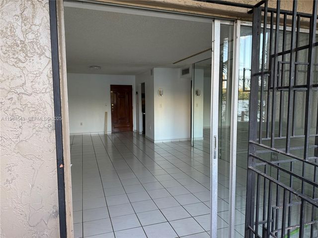 5199 NW 7th St 115, Miami, FL 33126