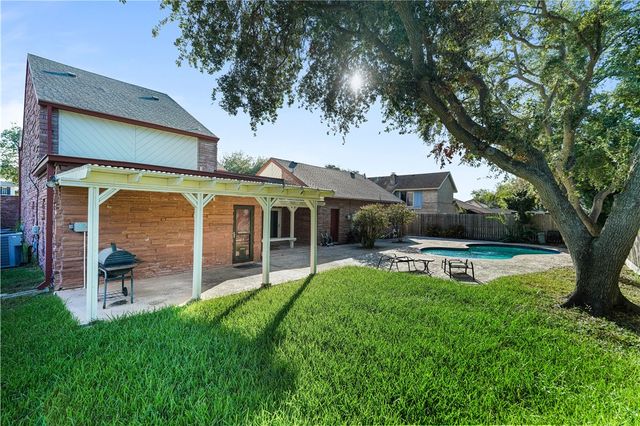 5314 River Oaks Dr, Corpus Christi, TX 78413
