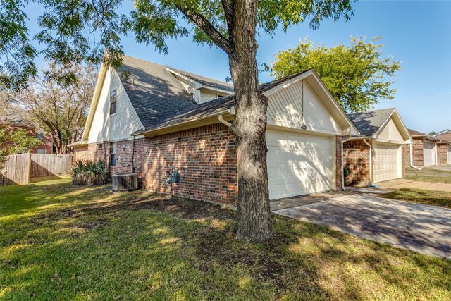 4021 Garden Park Drive, North Richland Hills, TX 76180