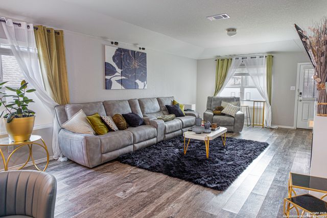 234 Fernwood, Schertz, TX 78108