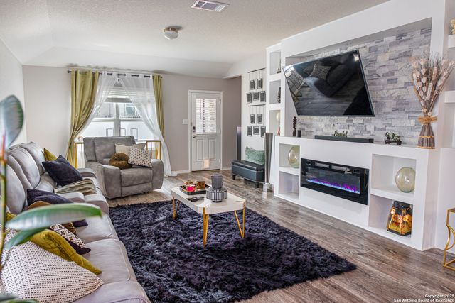 234 Fernwood, Schertz, TX 78108