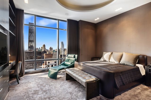 845 United Nations Plz Apt 77C, New York City, NY 10017