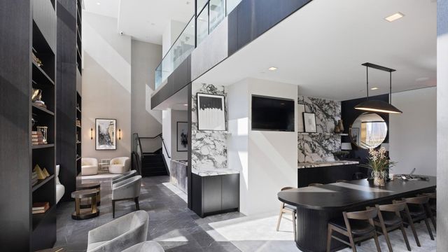 845 United Nations Plz Apt 77C, New York City, NY 10017