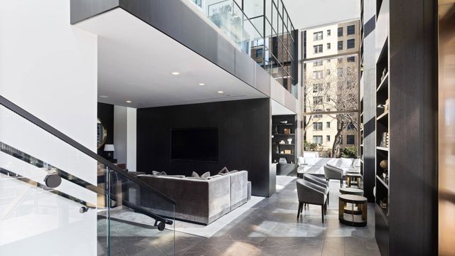 845 United Nations Plz Apt 77C, New York City, NY 10017