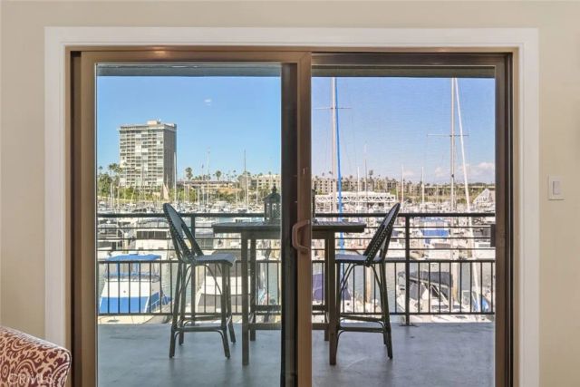 1202 N Pacific Street 206B, Oceanside, CA 92054