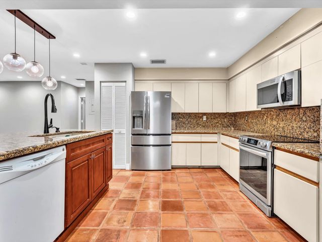 2158 Portland Avenue, Wellington, FL 33414