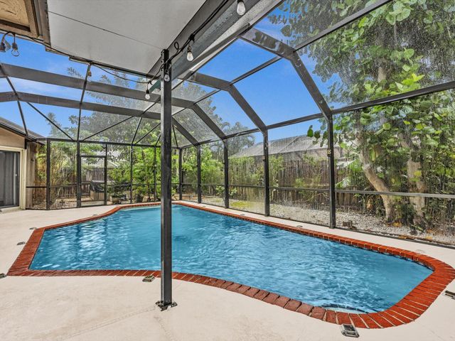 2158 Portland Avenue, Wellington, FL 33414