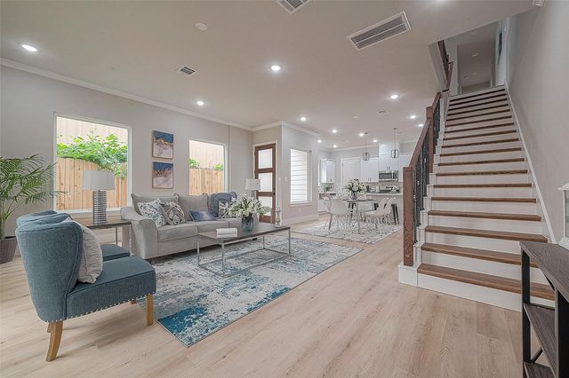 3837 Mainer Street, Houston, TX 77021