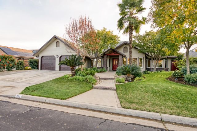 550 W Bedford Avenue, Clovis, CA 93611