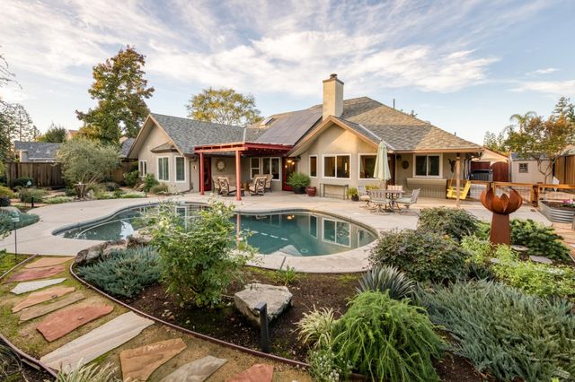 550 W Bedford Avenue, Clovis, CA 93611