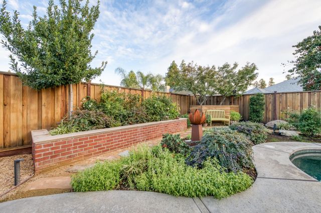 550 W Bedford Avenue, Clovis, CA 93611