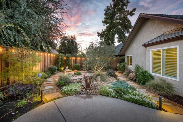 550 W Bedford Avenue, Clovis, CA 93611