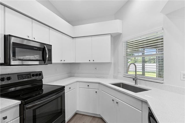 4203 11th ST SW, Lehigh Acres, FL 33976