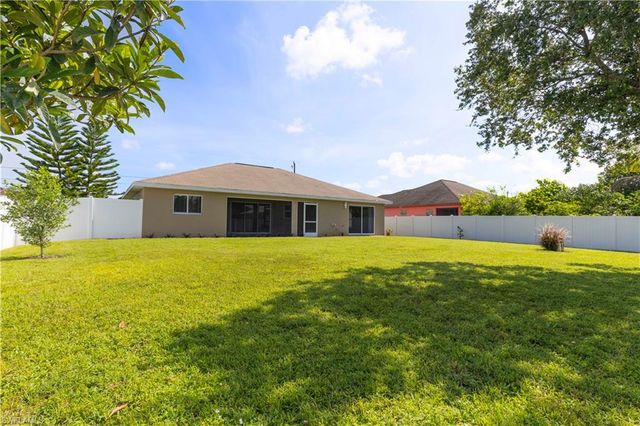 4203 11th ST SW, Lehigh Acres, FL 33976