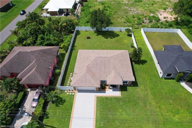 4203 11th ST SW, Lehigh Acres, FL 33976