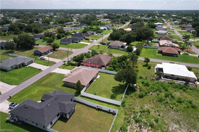 4203 11th ST SW, Lehigh Acres, FL 33976