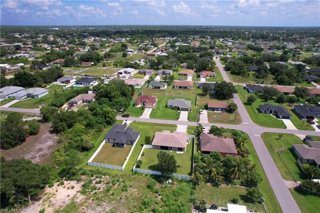 4203 11th ST SW, Lehigh Acres, FL 33976