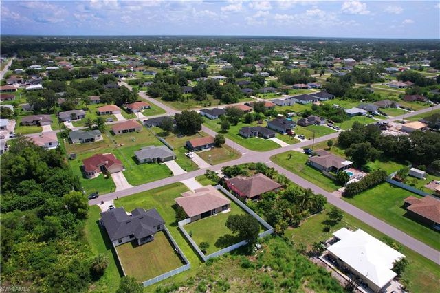 4203 11th ST SW, Lehigh Acres, FL 33976