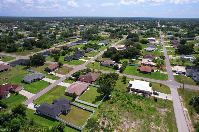 4203 11th ST SW, Lehigh Acres, FL 33976