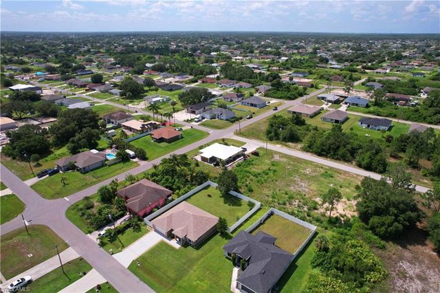 4203 11th ST SW, Lehigh Acres, FL 33976