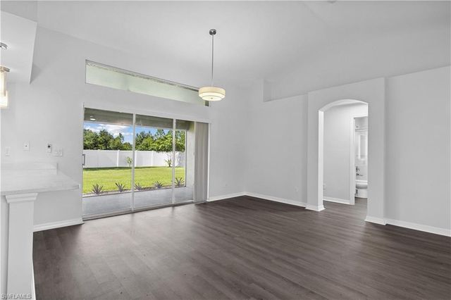 4203 11th ST SW, Lehigh Acres, FL 33976